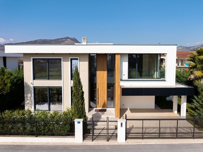 Image No.2-Villa de 4 chambres à vendre à Podgorica