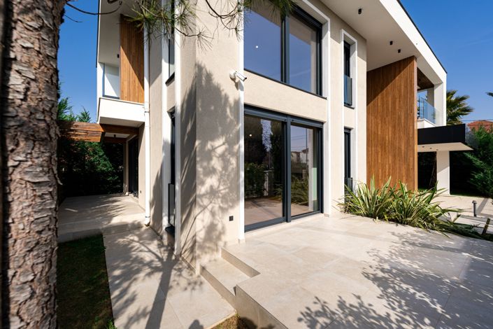 Image No.30-4 Bed Villa for sale