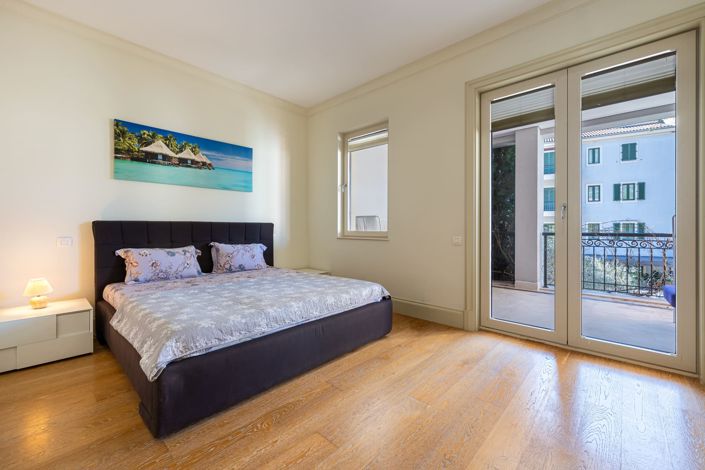 Image No.12-2 Bed Apartment for sale