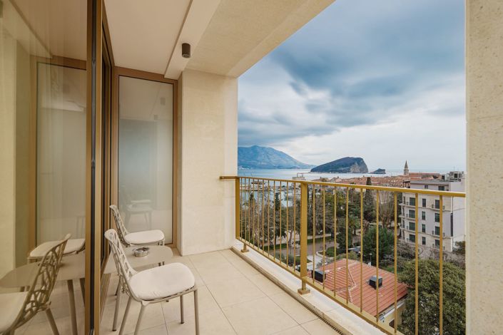 Image No.10-1 Bed Hotel for sale