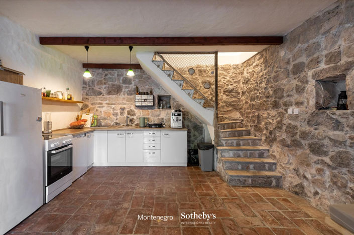 Image No.4-Maison de 2 chambres à vendre à Herceg Novi