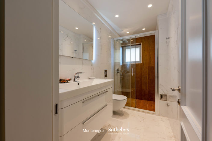 Image No.14-5 Bed Villa for sale