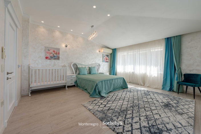 Image No.19-5 Bed Villa for sale