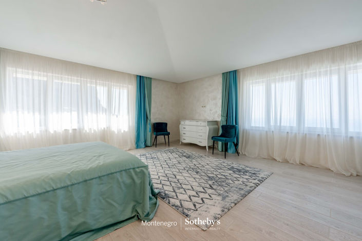 Image No.20-5 Bed Villa for sale