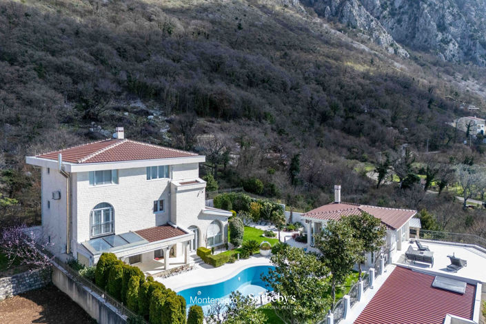 Image No.29-5 Bed Villa for sale