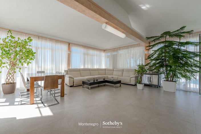 Image No.6-5 Bed Villa for sale