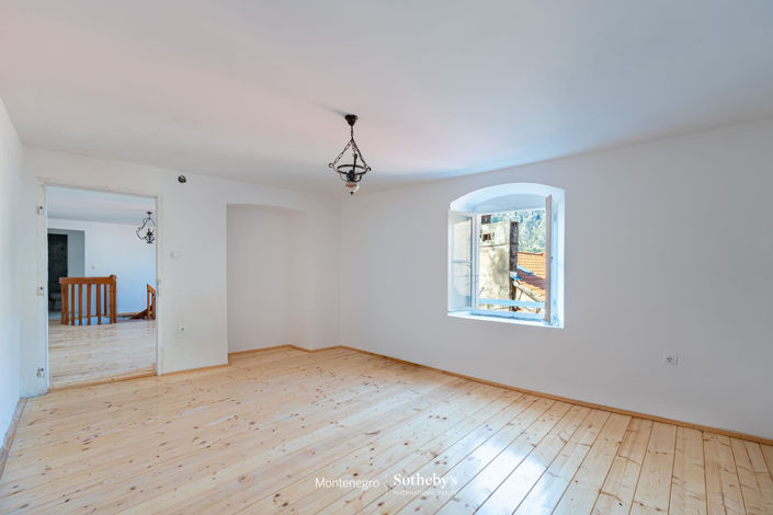 Image No.11-Appartement de 2 chambres à vendre à Kotor