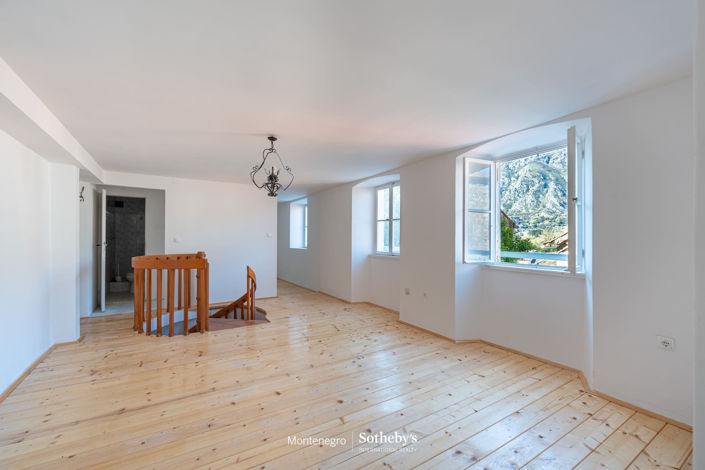 Image No.7-Appartement de 2 chambres à vendre à Kotor