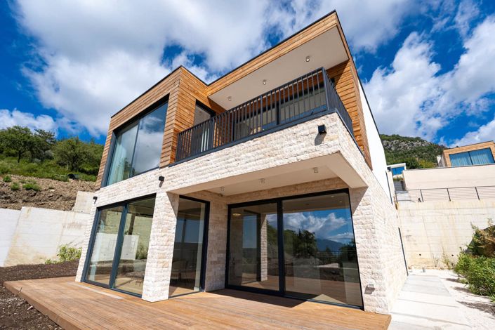 Image No.14-4 Bed House for sale