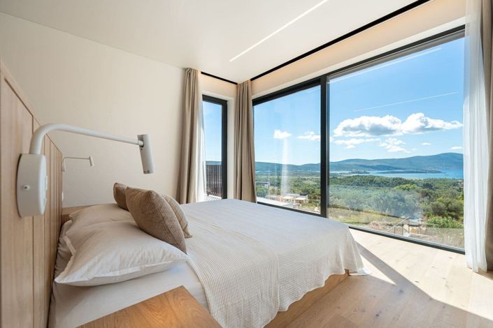 Image No.5-4 Bed House for sale