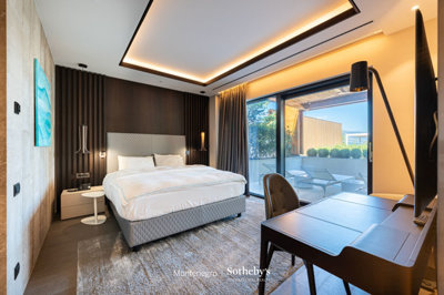 luxury-2-bed-apartment-in-tivat-13