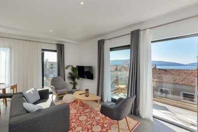 4-luxury-one-bedroom-apartment-with-a-garage