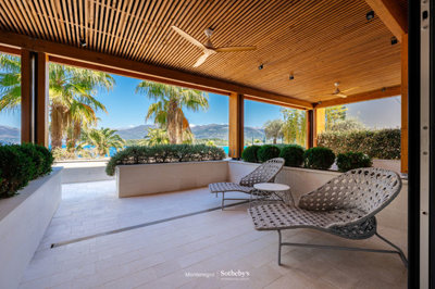 luxury-5-bed-apartment-in-tivat-36