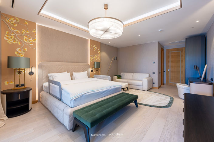 Image No.19-5 Bed Apartment for sale