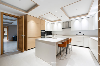 luxury-5-bed-apartment-in-tivat-14