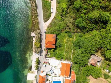 13-waterfront-old-stone-house-prcanj