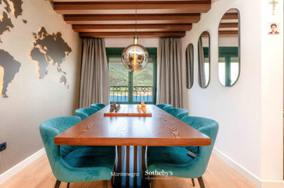 10-luxury-2bdr-apartment-with-two-parking-pla