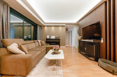 8-luxury-2bdr-apartment-with-two-parking-plac