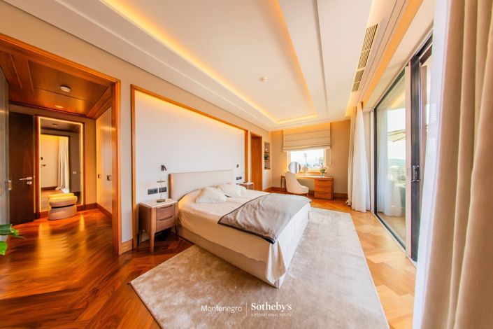 Image No.16-7 Bed Apartment for sale
