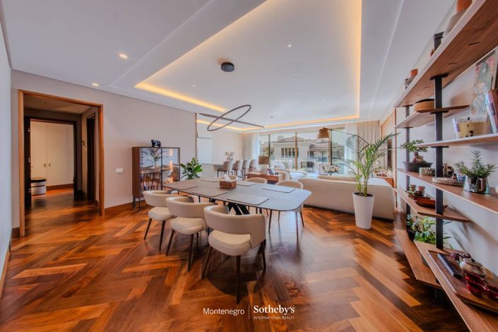 Image No.7-7 Bed Apartment for sale