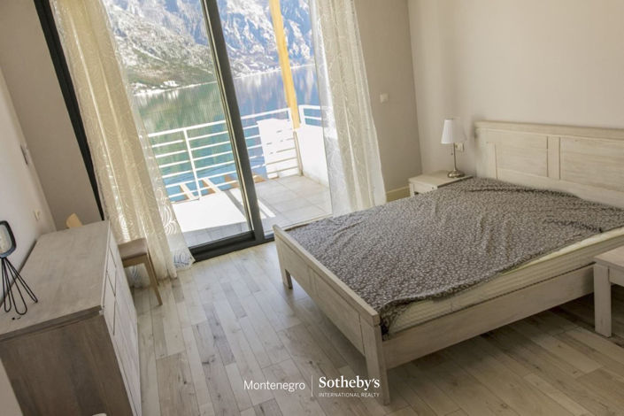 Image No.14-5 Bed Villa for sale