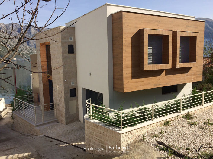 Image No.2-5 Bed Villa for sale