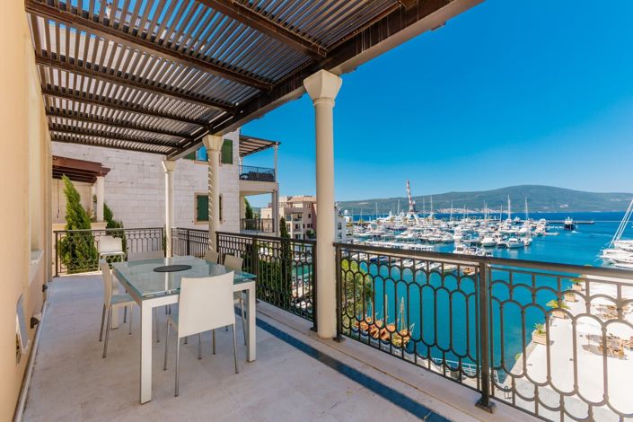 Image No.2-Appartement de 4 chambres à vendre à Tivat