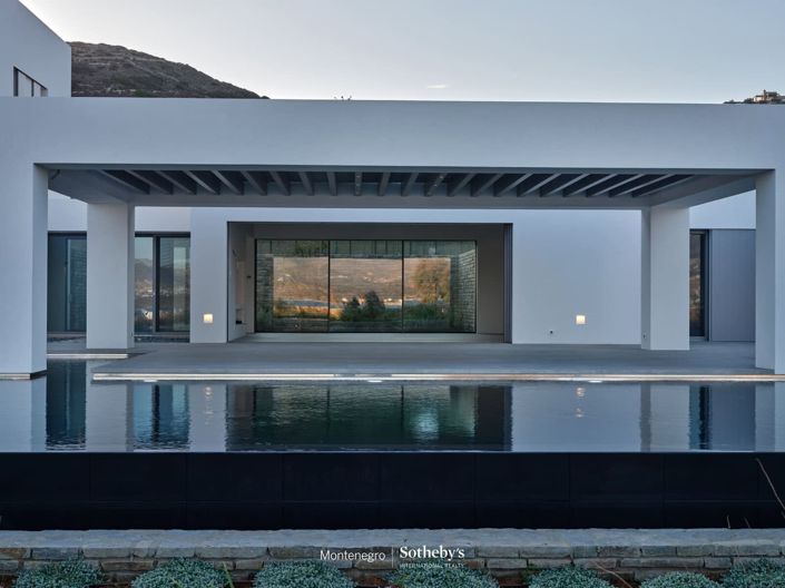 Image No.21-8 Bed Villa for sale