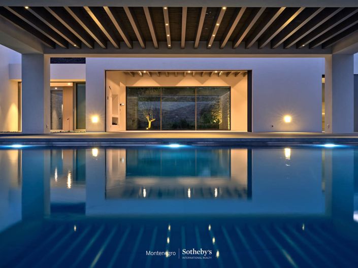 Image No.26-8 Bed Villa for sale
