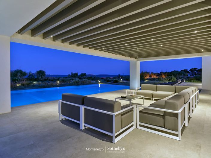 Image No.29-8 Bed Villa for sale