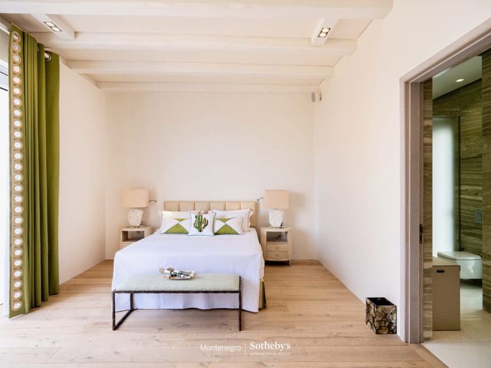 Image No.21-6 Bed Villa for sale