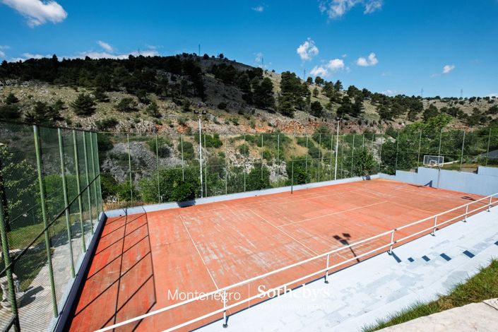 Image No.30-5 Bed Land for sale