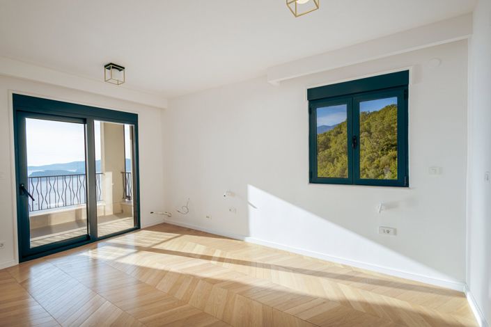 Image No.12-4 Bed Villa for sale