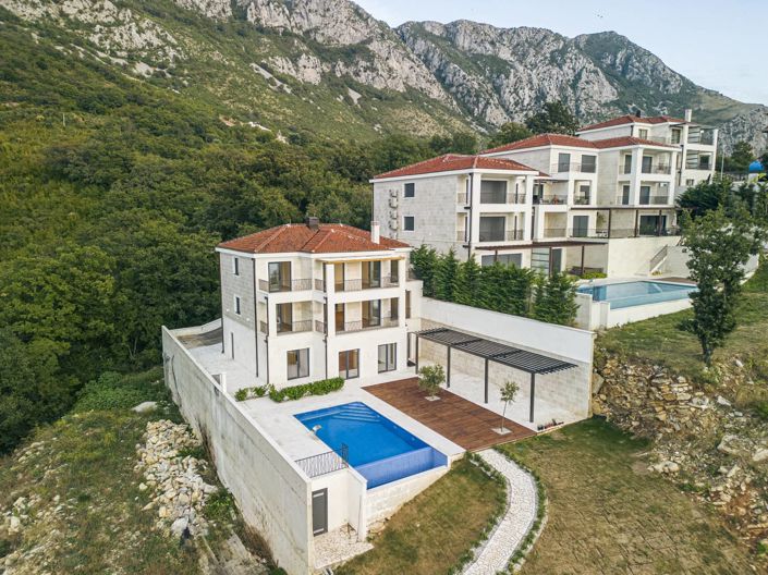 Image No.3-4 Bed Villa for sale