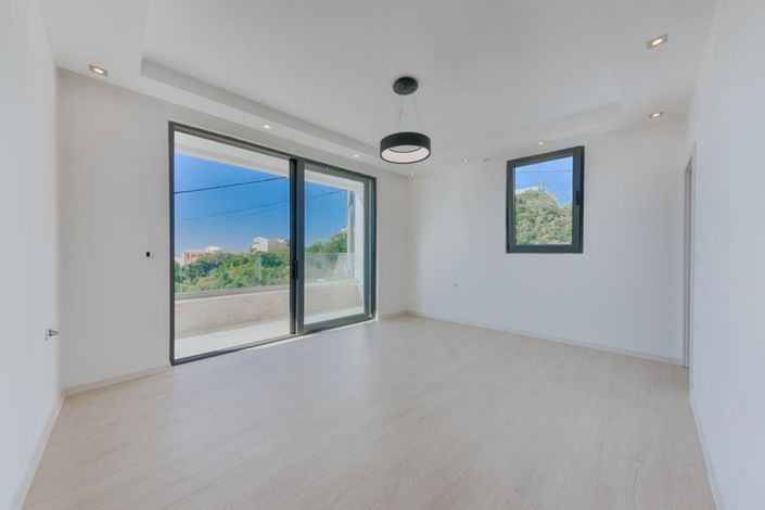 Image No.16-4 Bed Villa for sale
