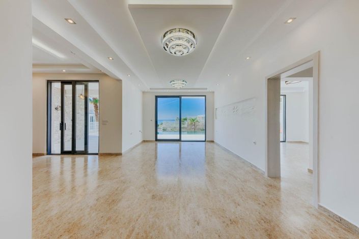 Image No.6-4 Bed Villa for sale