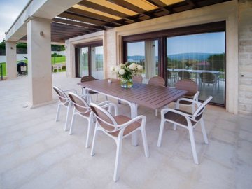 4-unique-villa-with-pool-in-gradiosnica-tivat