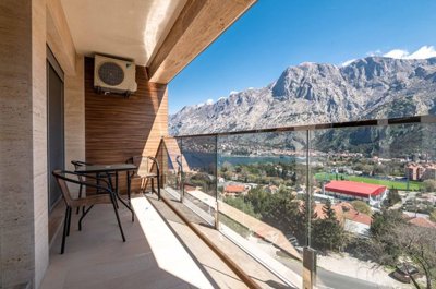 15-kotor-skaljari-two-bedroom-and-one-bedroom