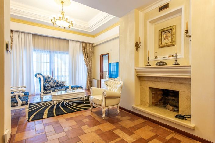 Image No.8-6 Bed Villa for sale