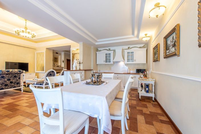 Image No.9-6 Bed Villa for sale