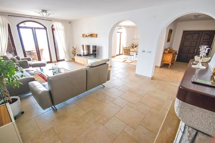 Image No.13-6 Bed Villa for sale