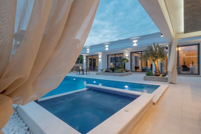 Image No.23-3 Bed Villa for sale