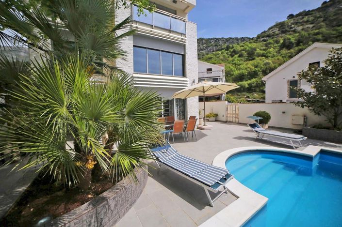 Image No.19-4 Bed Villa for sale