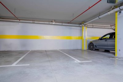 12-1-bdr-apartment-with-sea-view-and-garage-n