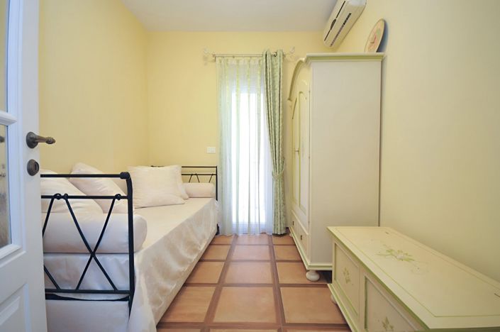 Image No.12-2 Bed Apartment for sale