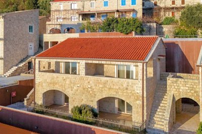 2-one-bedroom-apartment-in-mediterranean-styl