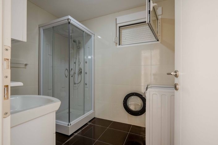 Image No.23-4 Bed House for sale