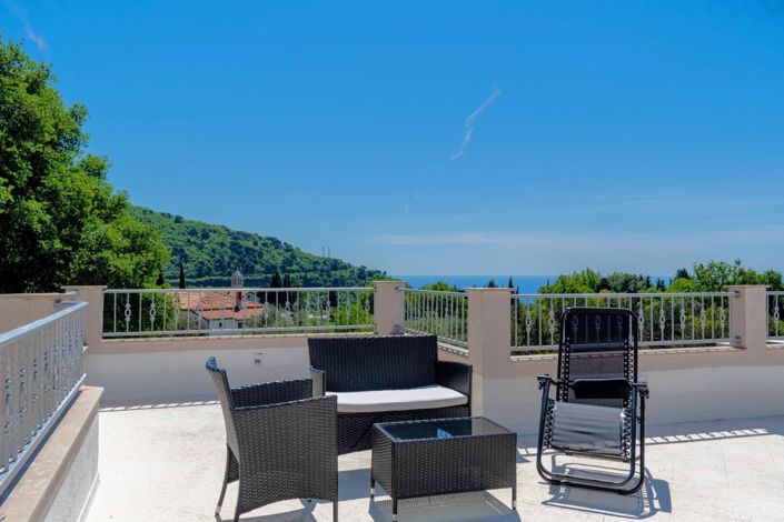 Image No.29-4 Bed House for sale