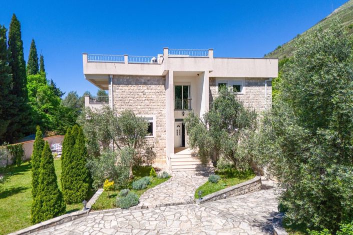 Image No.4-4 Bed House for sale