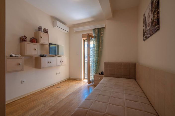 Image No.10-3 Bed Apartment for sale